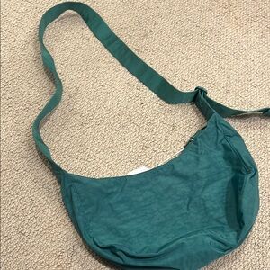baggu medium crescent bag new green